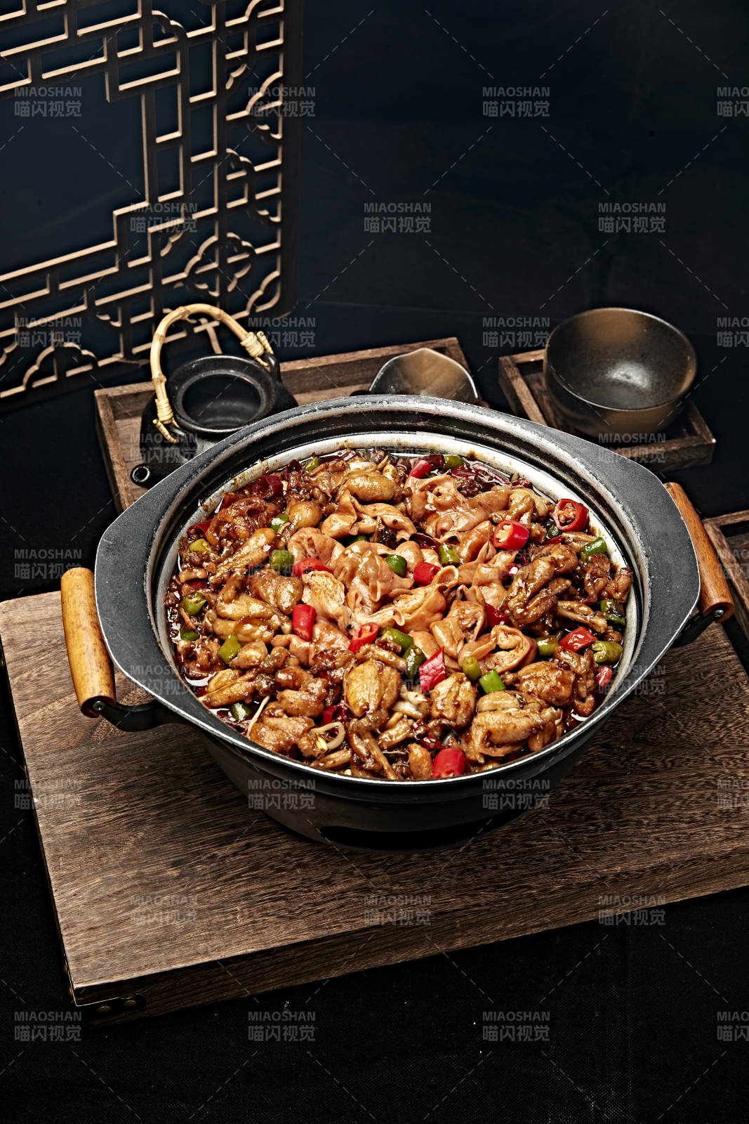 川味麻辣牛蛙香辣牛蛙干锅牛蛙肥肠牛蛙图片