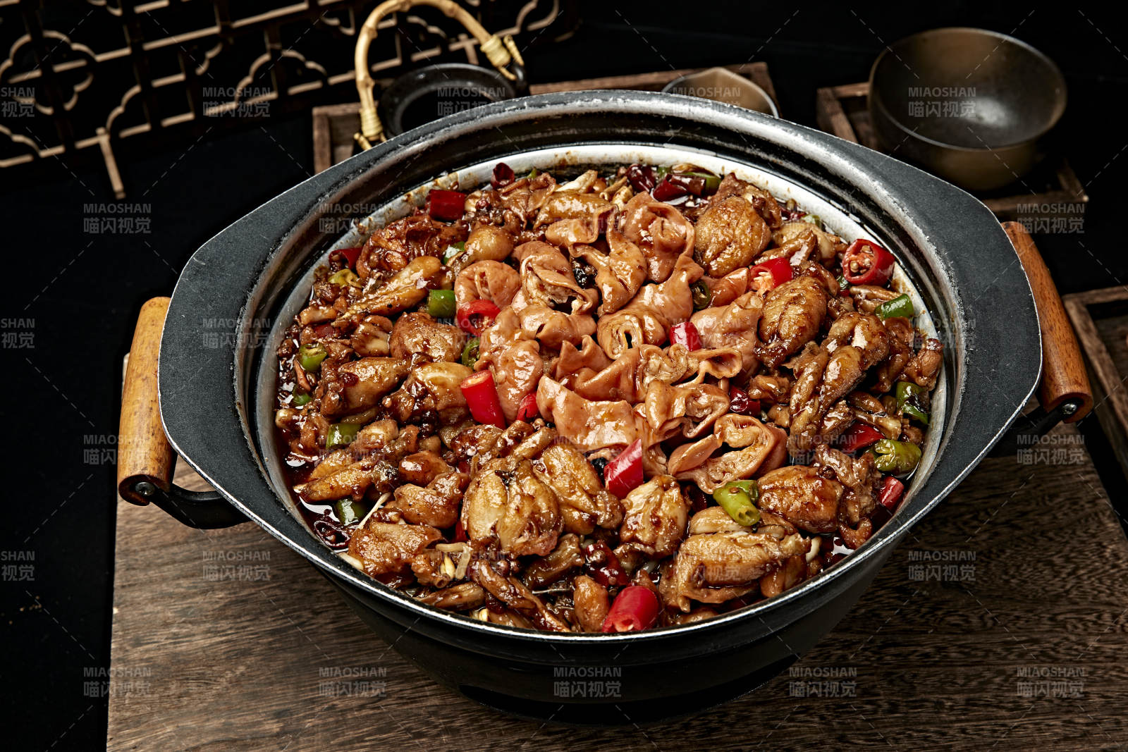 川味麻辣牛蛙香辣牛蛙干锅牛蛙肥肠牛蛙图片