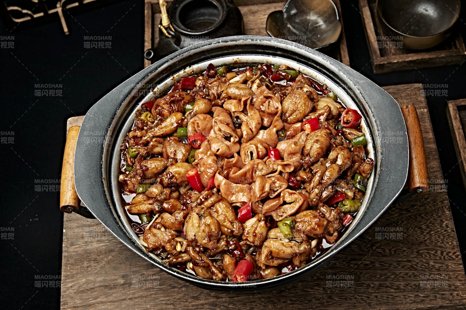 川味麻辣牛蛙香辣牛蛙干锅牛蛙肥肠牛蛙图片