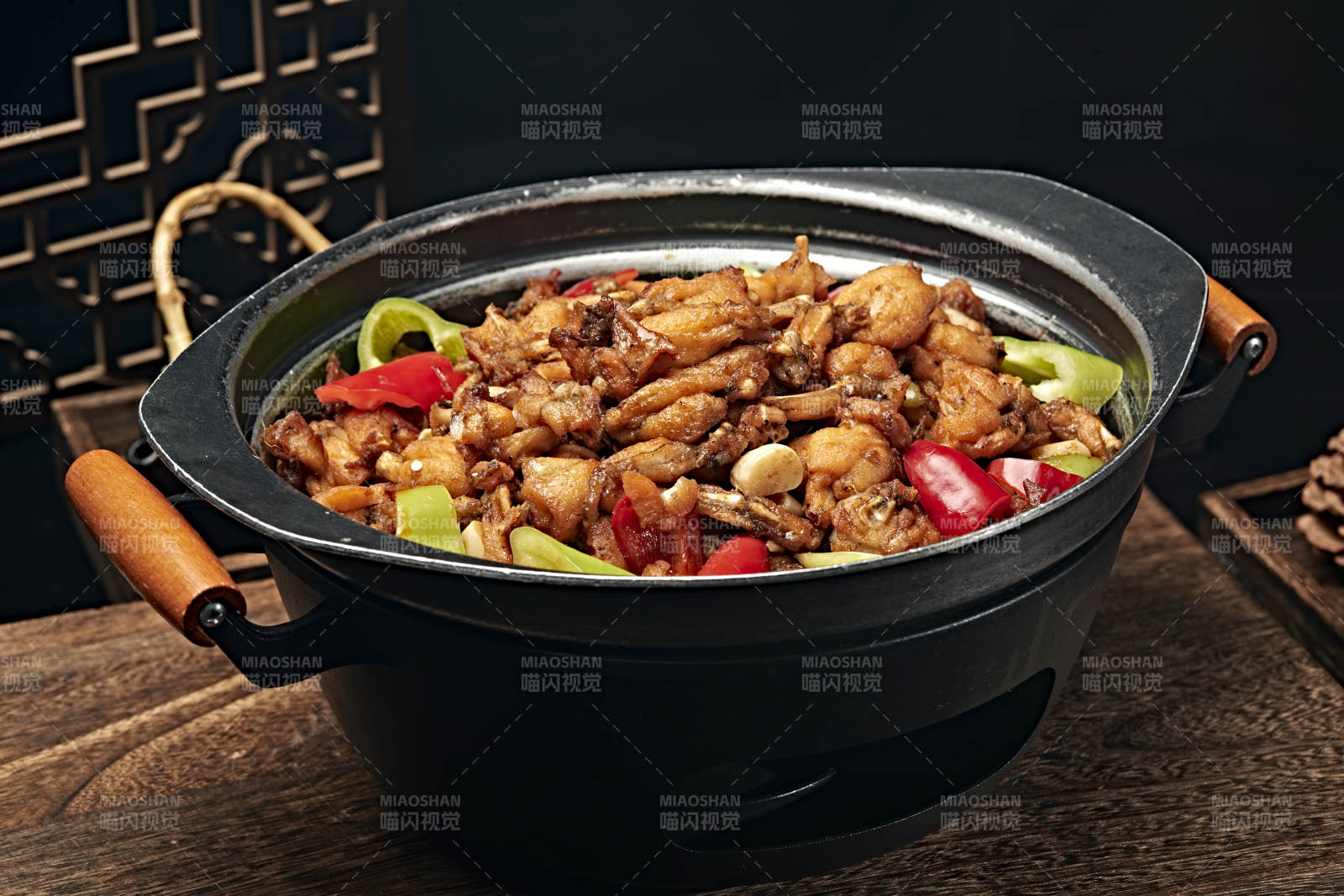 川味麻辣牛蛙香辣牛蛙干锅牛蛙肥肠牛蛙图片