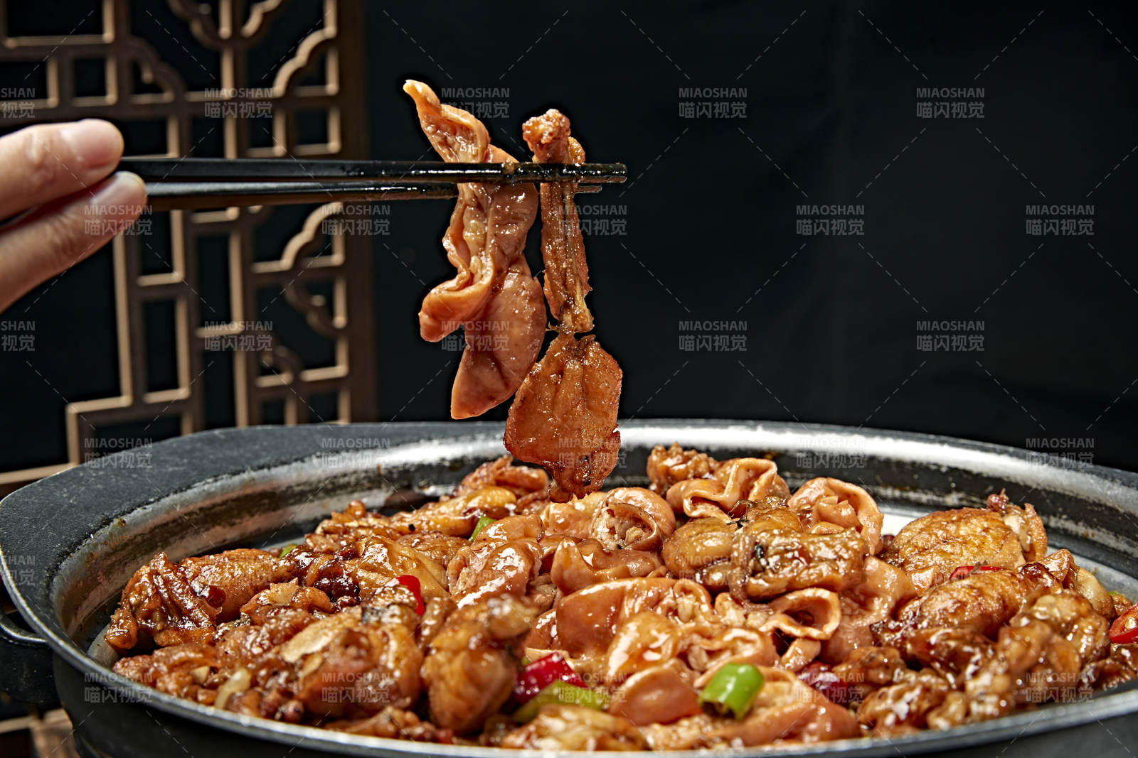 川味麻辣牛蛙香辣牛蛙干锅牛蛙肥肠牛蛙图片