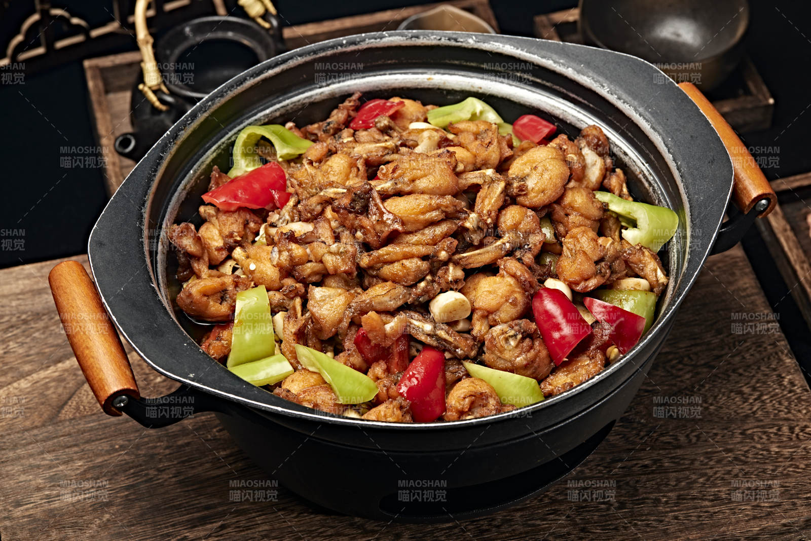 川味麻辣牛蛙香辣牛蛙干锅牛蛙肥肠牛蛙图片