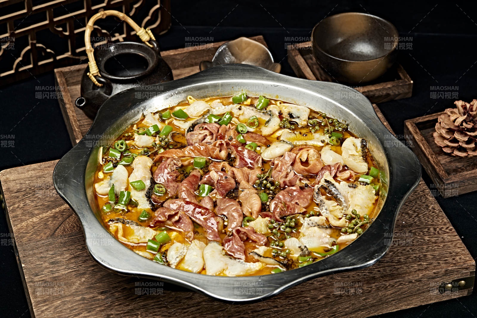 川味麻辣牛蛙香辣牛蛙干锅牛蛙肥肠牛蛙图片