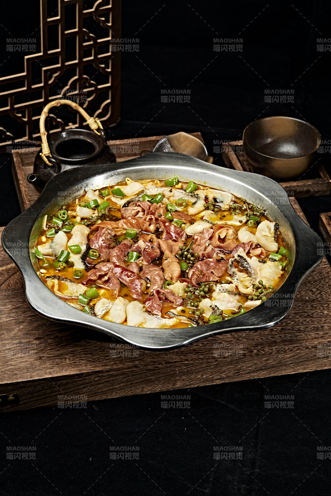 川味麻辣牛蛙香辣牛蛙干锅牛蛙肥肠牛蛙图片