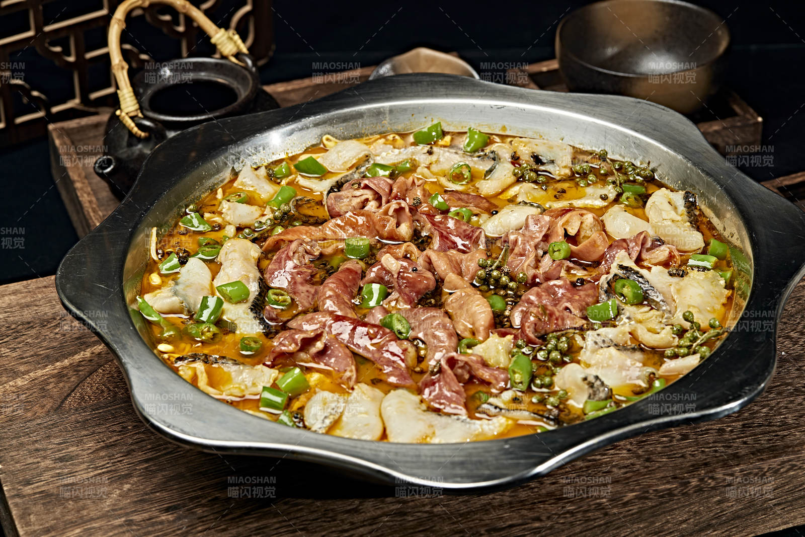 川味麻辣牛蛙香辣牛蛙干锅牛蛙肥肠牛蛙图片