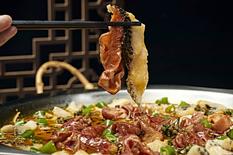 川味麻辣牛蛙香辣牛蛙干锅牛蛙肥肠牛蛙图片