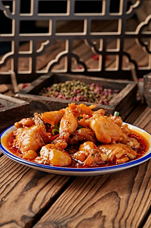 红油酸辣泡椒香水牛蛙图片