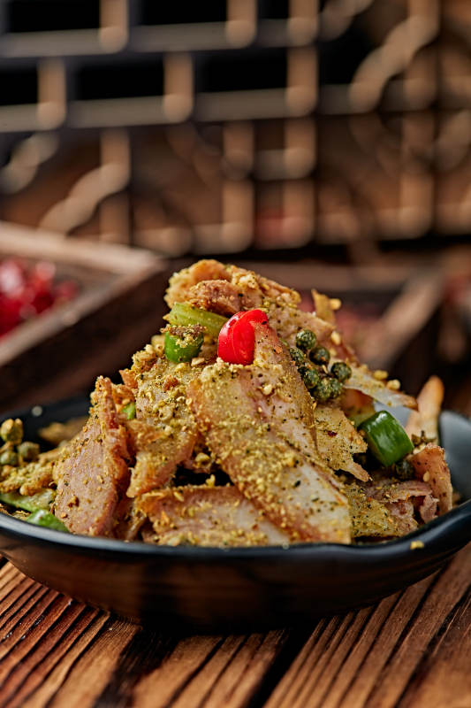 藤椒椒麻烟熏猪五花肉切片图片