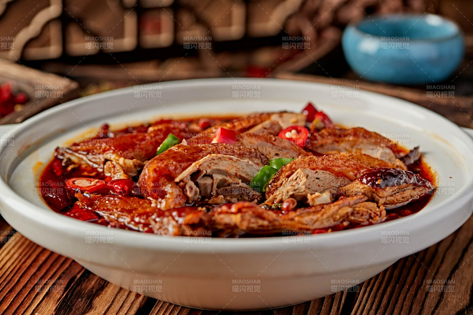 砂锅红油香辣炖老鸭图片