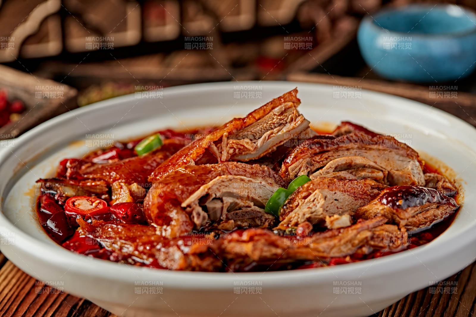 砂锅红油香辣炖老鸭图片