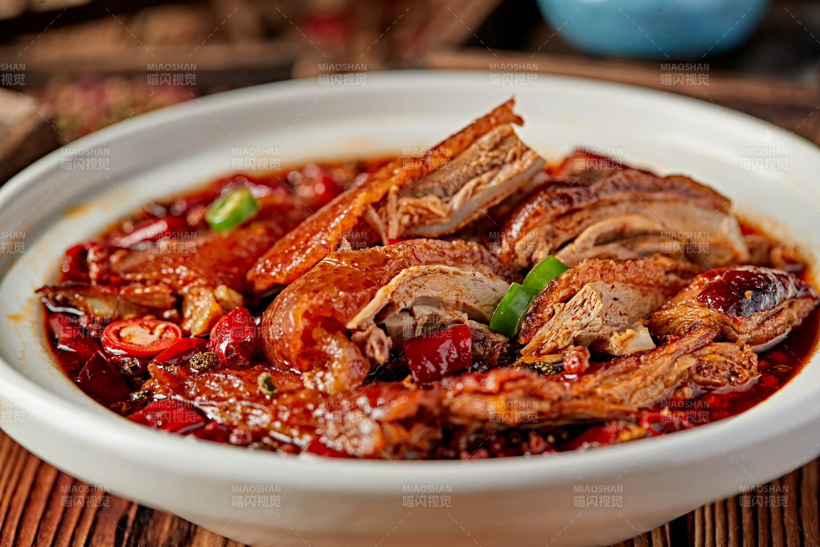 砂锅红油香辣炖老鸭图片