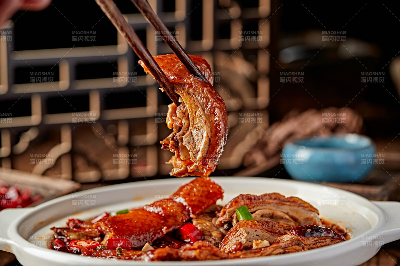 砂锅红油香辣炖老鸭图片