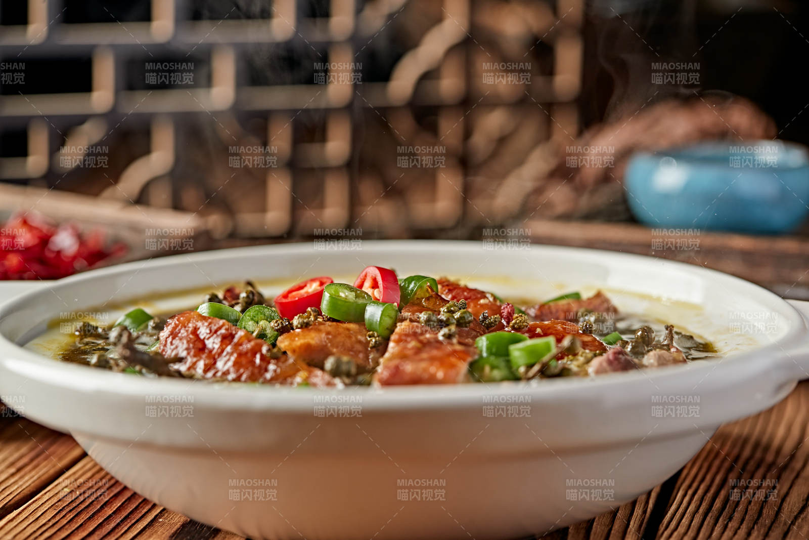 砂锅藤椒椒麻炖老鸭图片