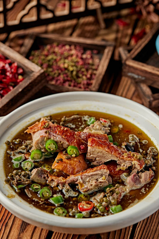 砂锅藤椒椒麻炖老鸭图片