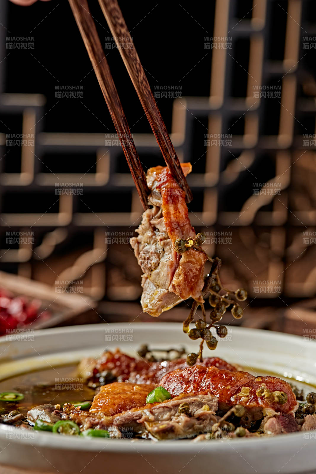 砂锅藤椒椒麻炖老鸭图片