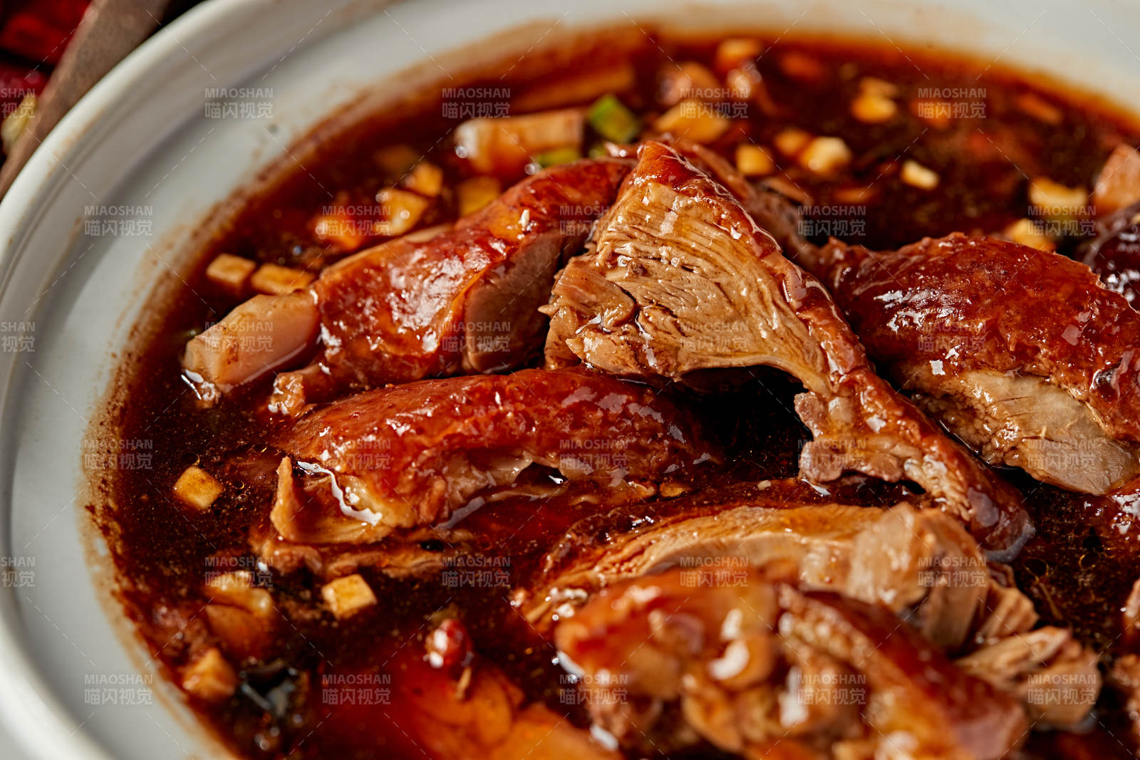 砂锅酱香炖老鸭图片