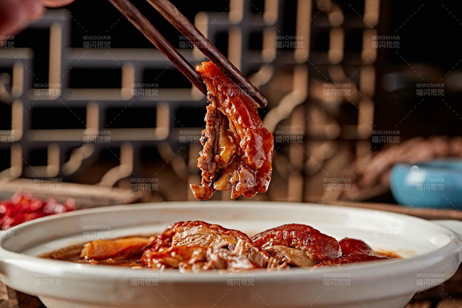 砂锅酱香炖老鸭图片