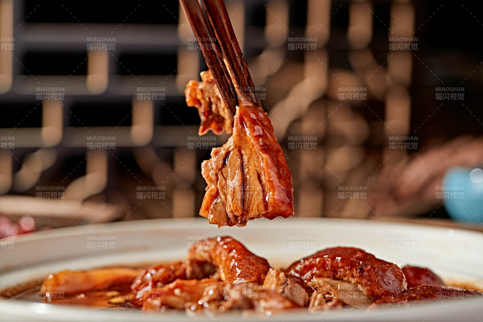 砂锅酱香炖老鸭图片