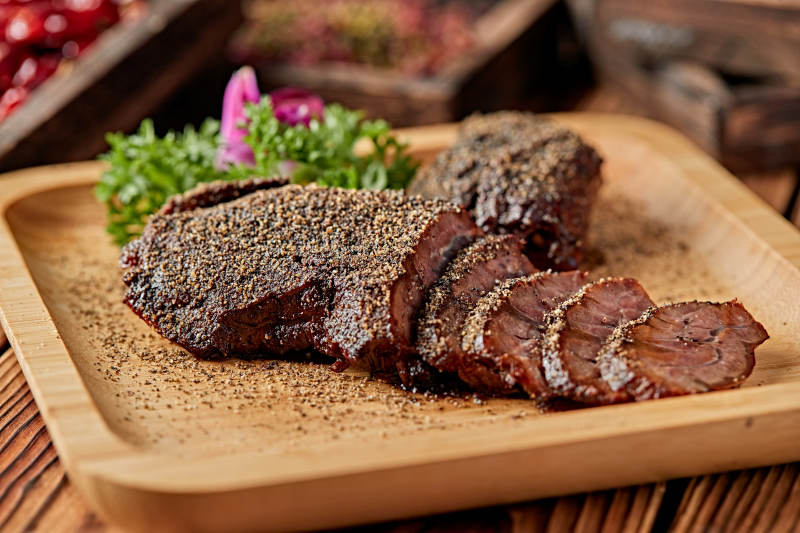 黑胡椒散粉香煎牛腱子图片