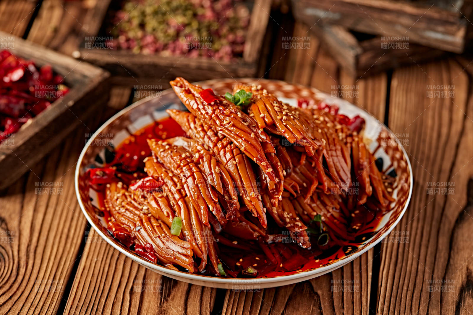 红油香辣火箭鱿鱼身图片