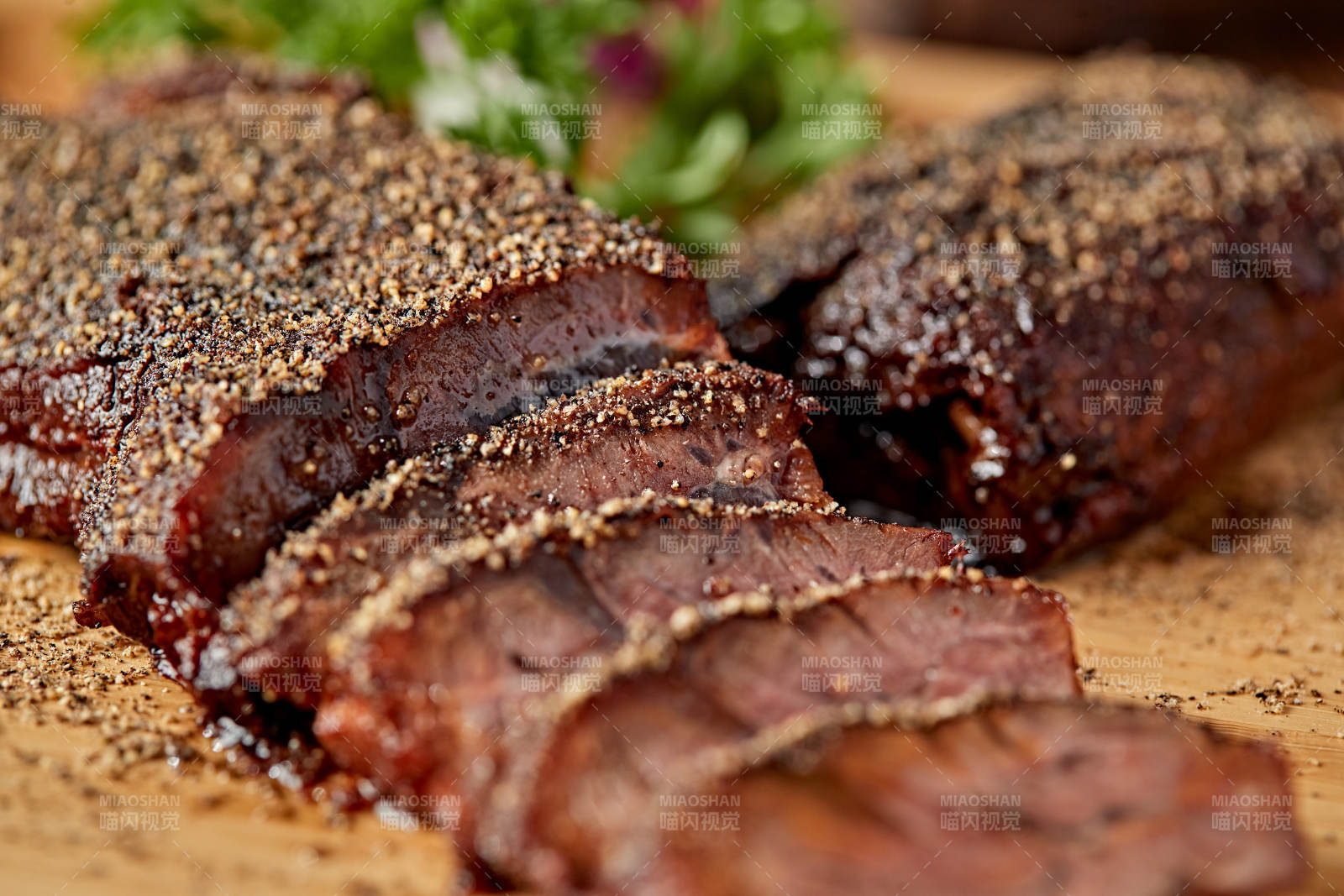 黑胡椒散粉香煎牛腱子图片