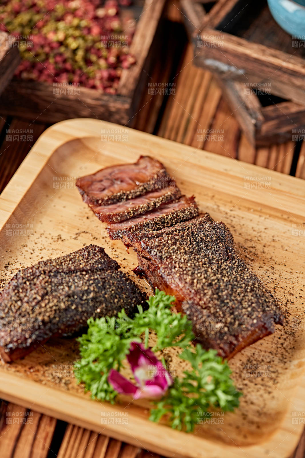 黑胡椒散粉香煎牛腱子图片