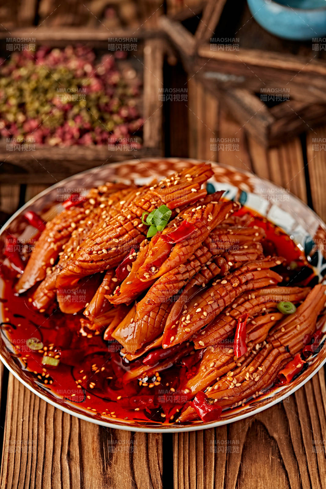 红油香辣火箭鱿鱼身图片