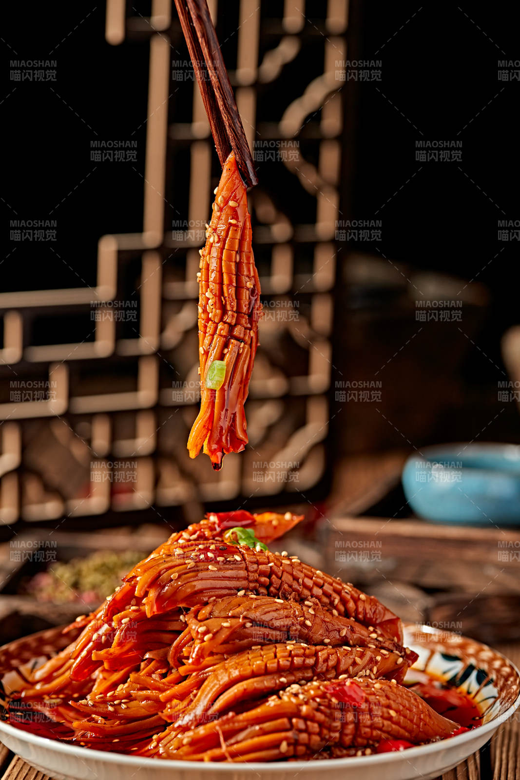 红油香辣火箭鱿鱼身图片