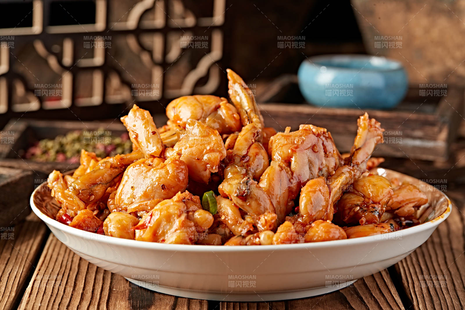 红油酸辣泡椒香水牛蛙图片