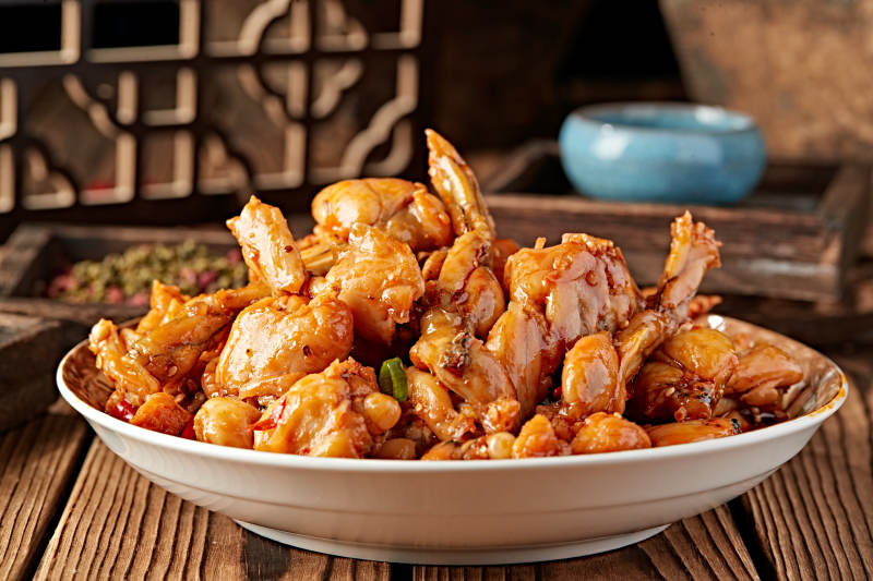 红油酸辣泡椒香水牛蛙图片