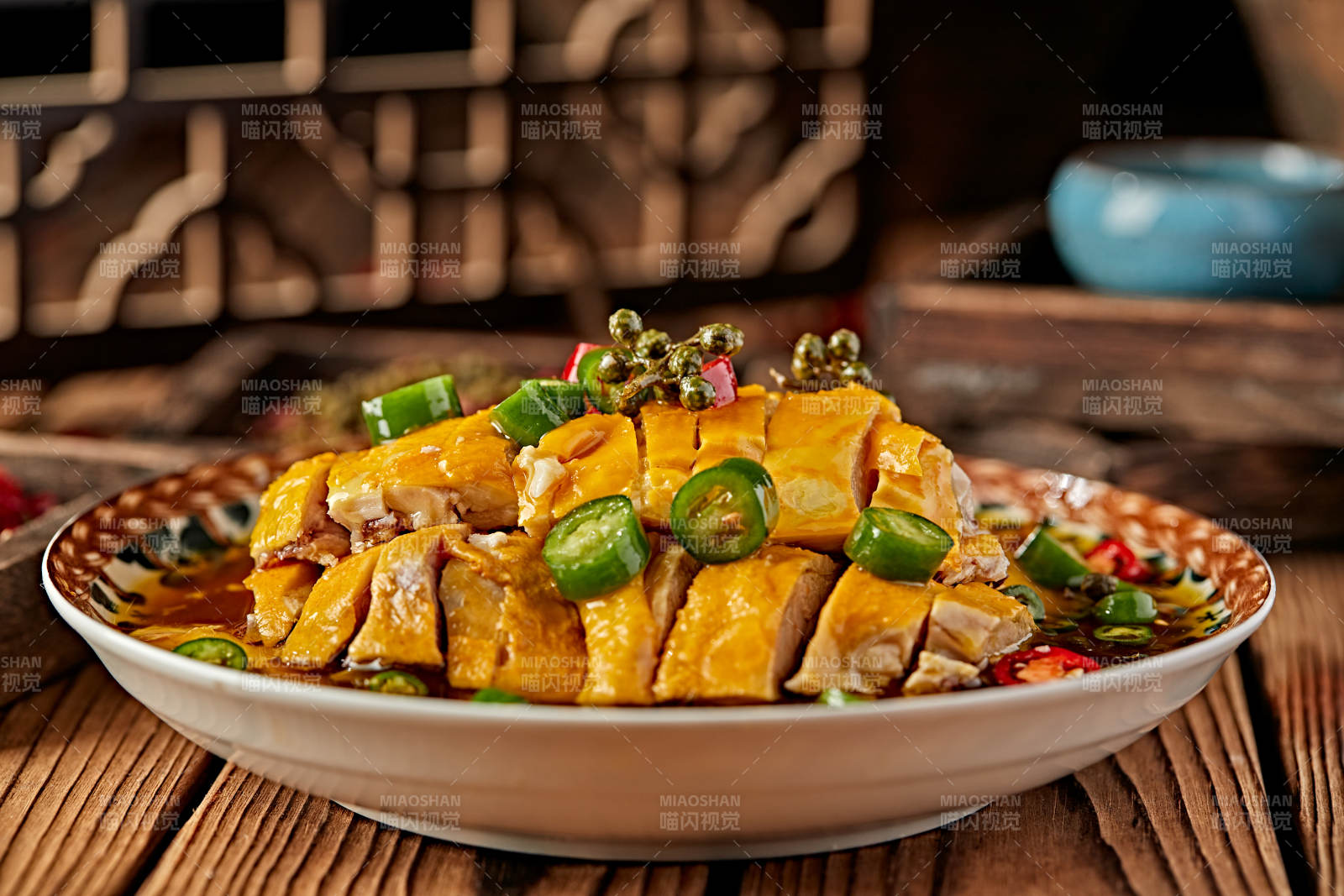 葱香藤椒香辣口水鸡图片