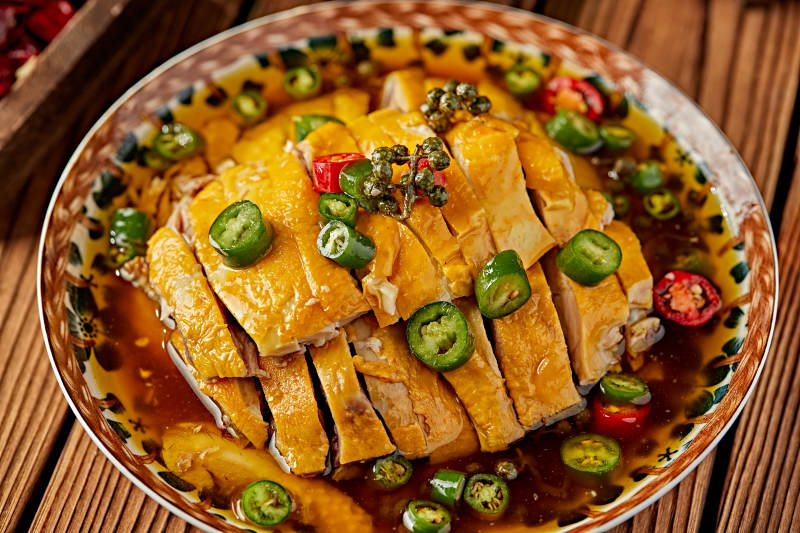 葱香藤椒香辣口水鸡图片