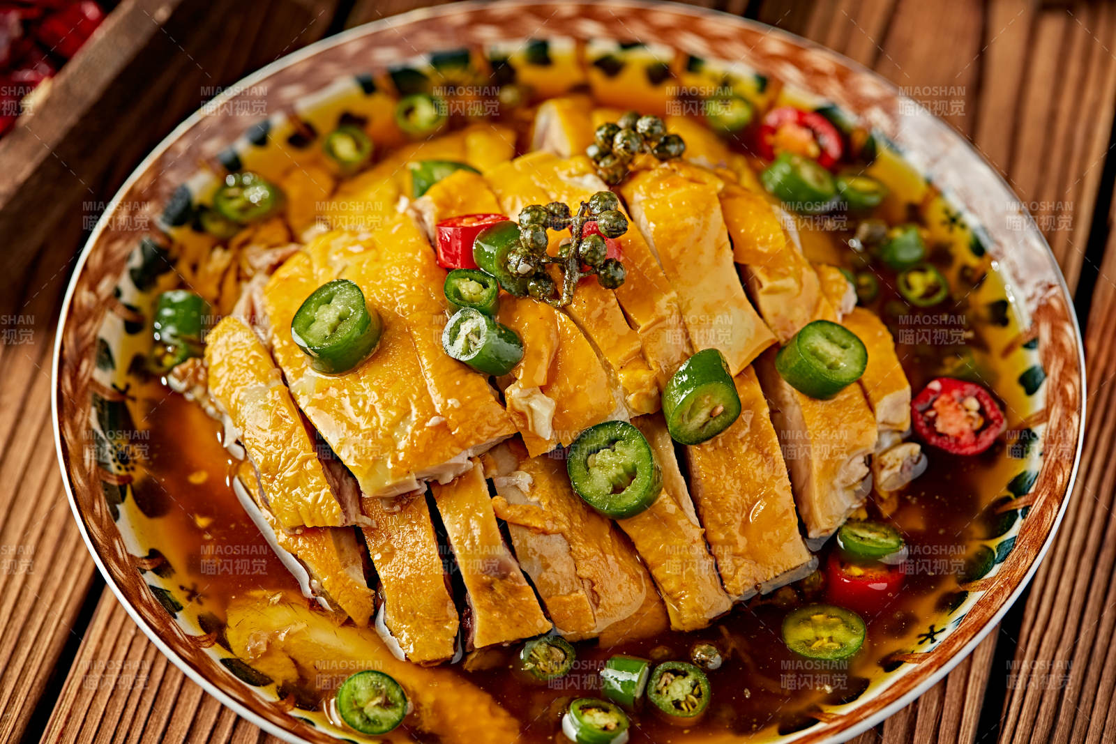 葱香藤椒香辣口水鸡图片