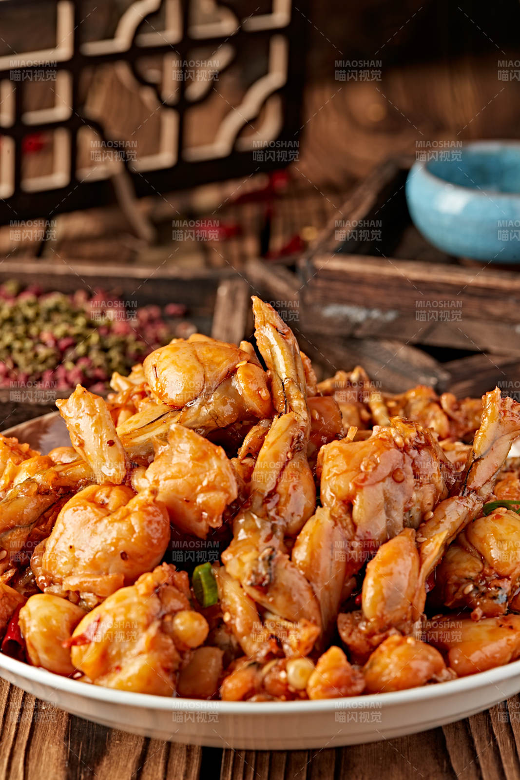 红油酸辣泡椒香水牛蛙图片