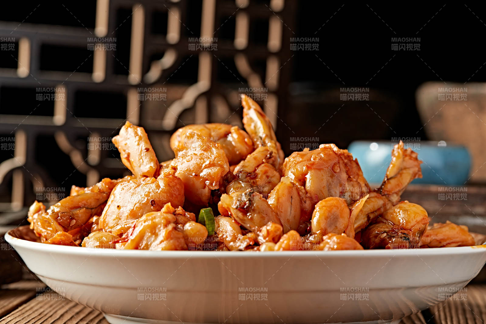 红油酸辣泡椒香水牛蛙图片