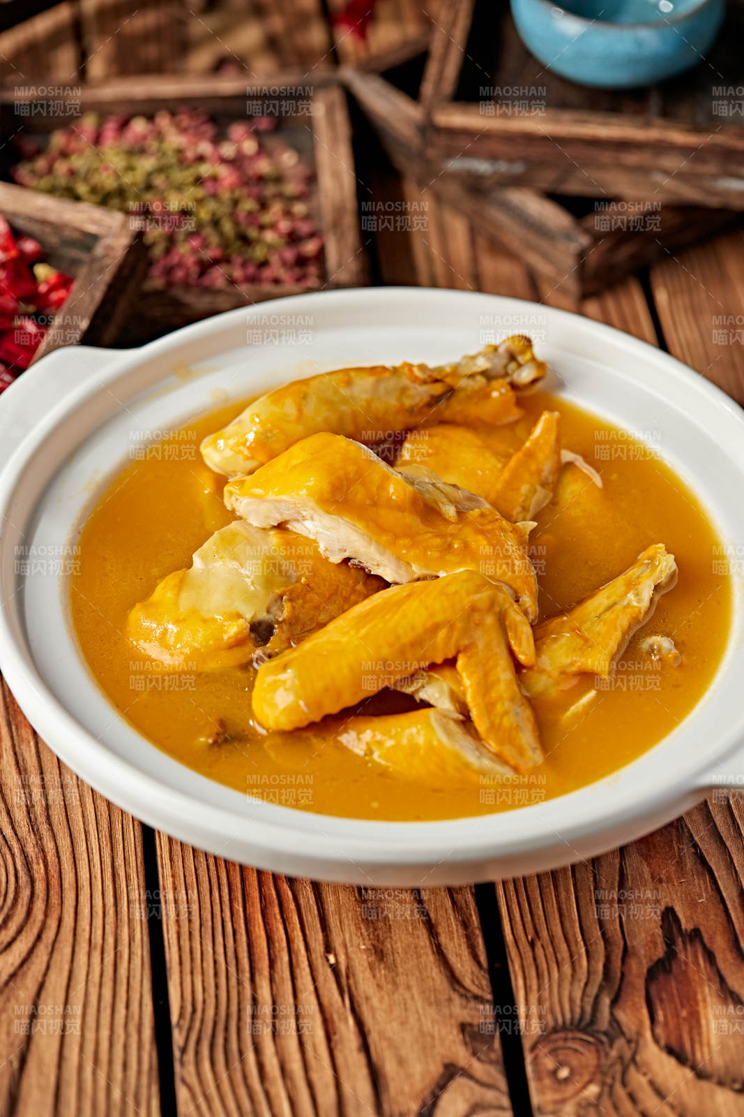 砂锅美味咖喱鸡图片