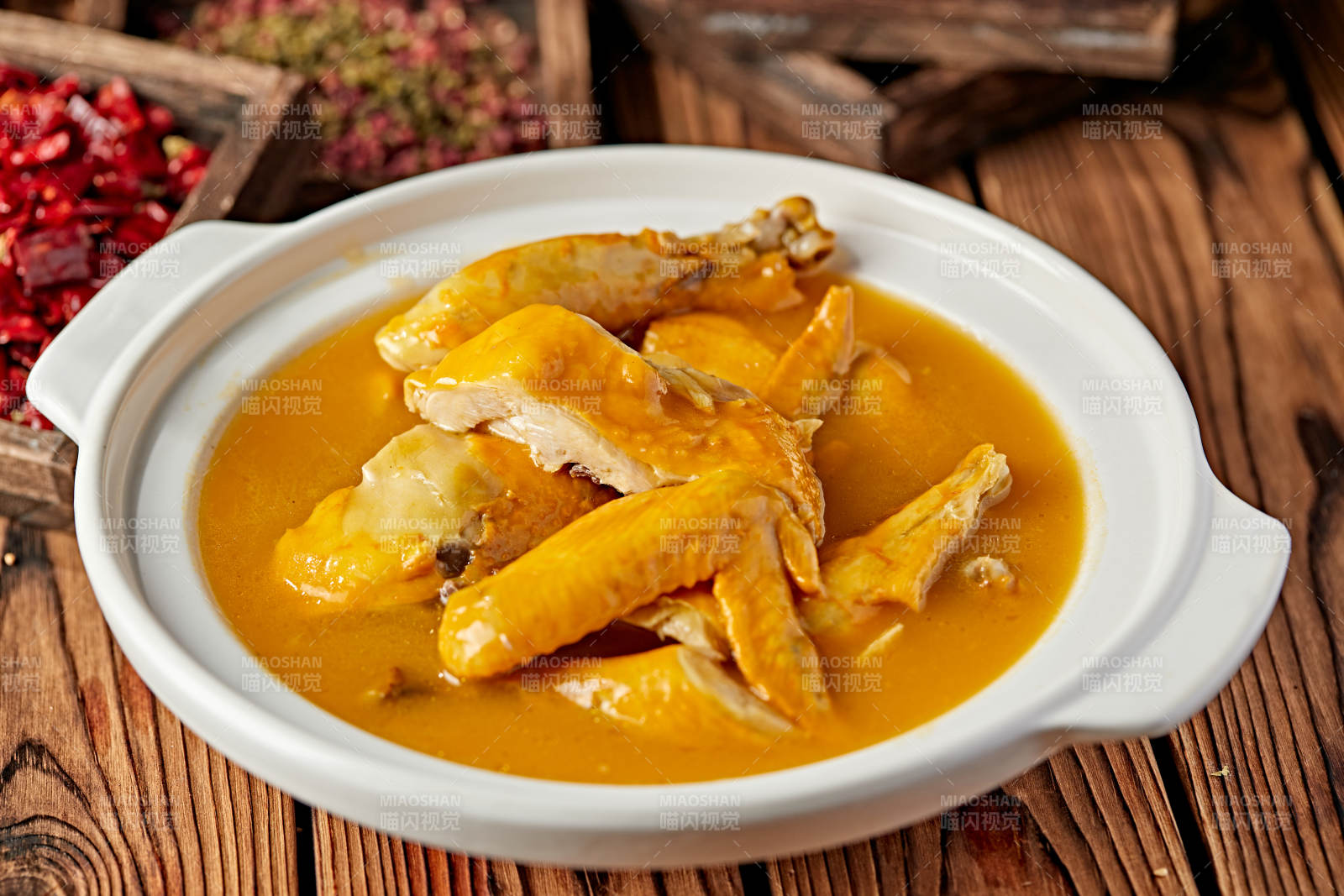砂锅美味咖喱鸡图片