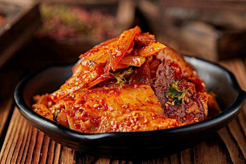 红油香辣烟熏猪五花肉切片图片