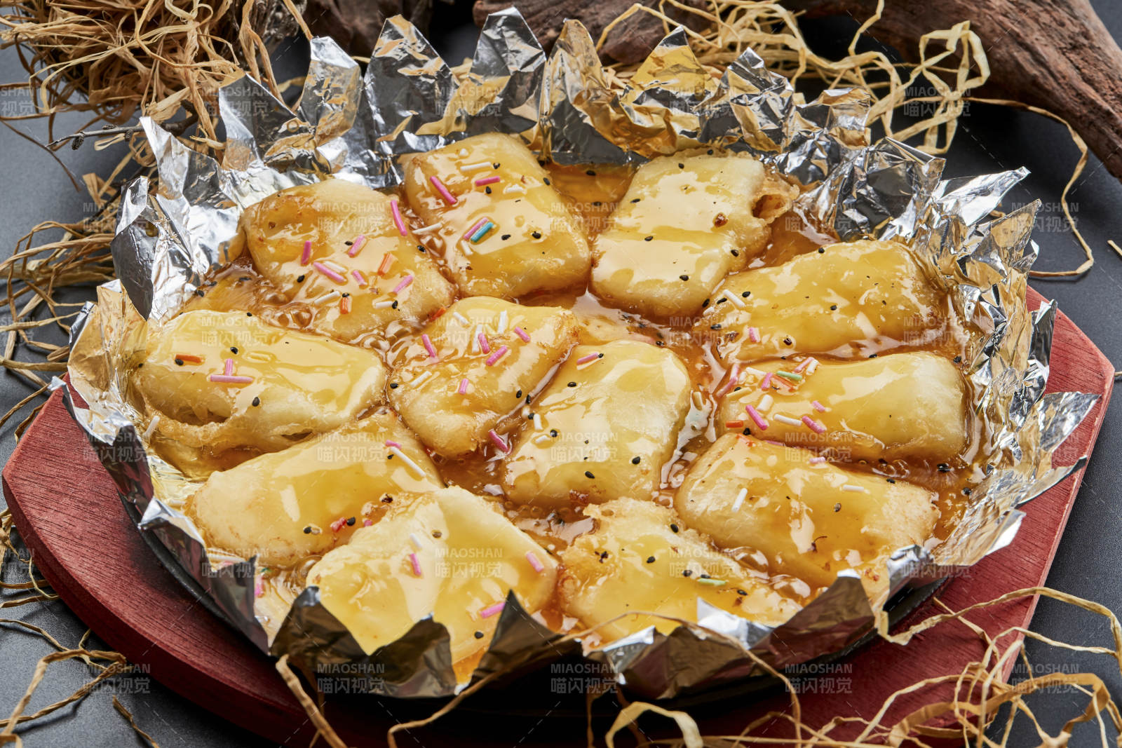 木托铁板蜜汁奶豆腐切片图片