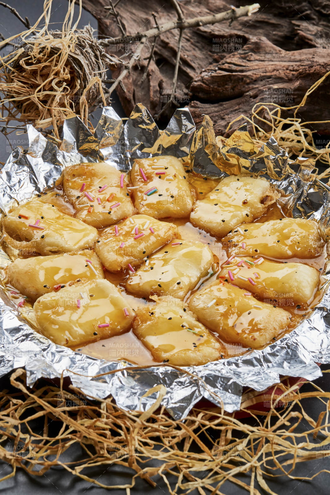 木托铁板蜜汁奶豆腐切片图片