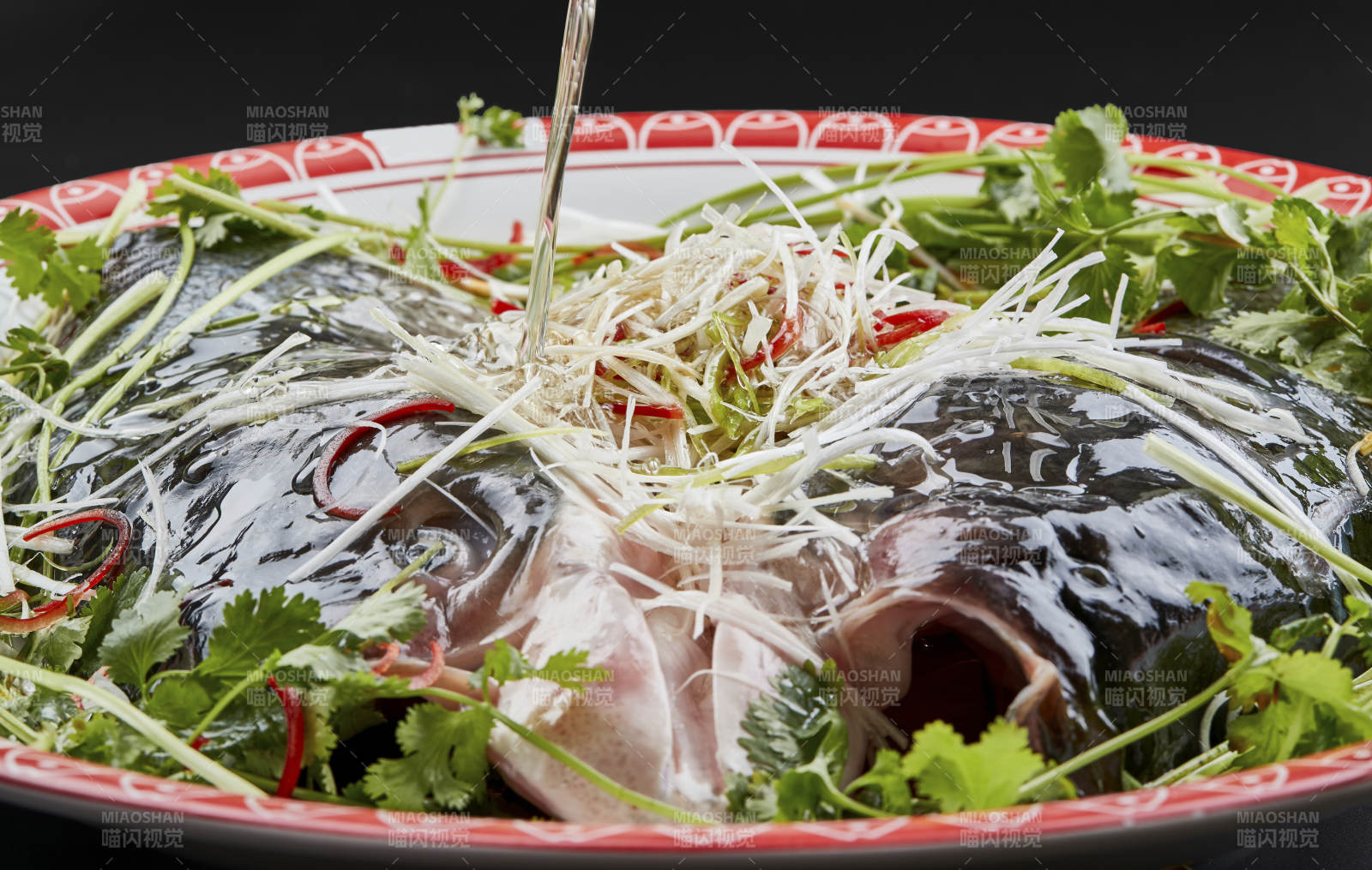 生鲜野生大鱼头图片