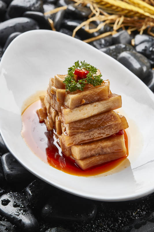 红油酸辣腌渍萝卜条图片