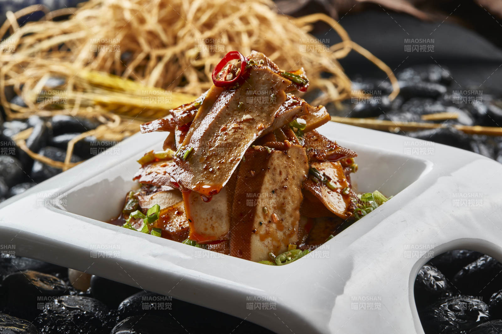 凉拌香辣豆腐干干子图片