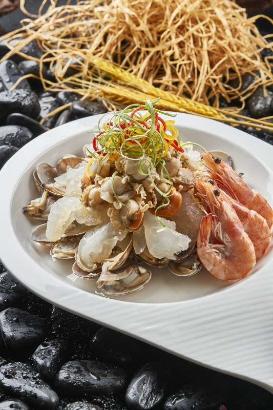 浇汁小海鲜海蜇皮花蛤扇贝肉明虾图片