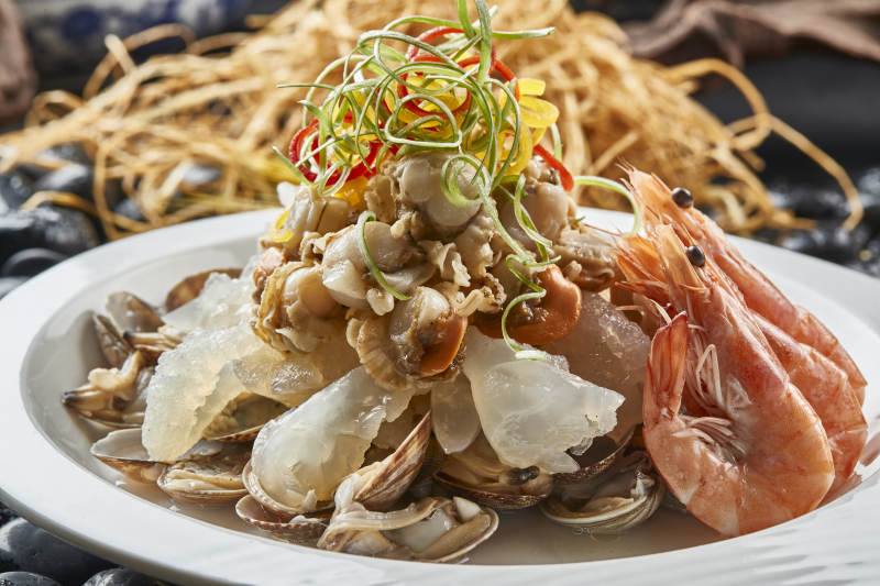 浇汁小海鲜海蜇皮花蛤扇贝肉明虾图片