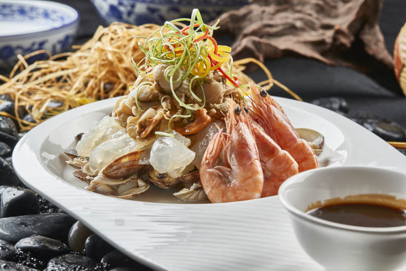 浇汁小海鲜海蜇皮花蛤扇贝肉明虾图片