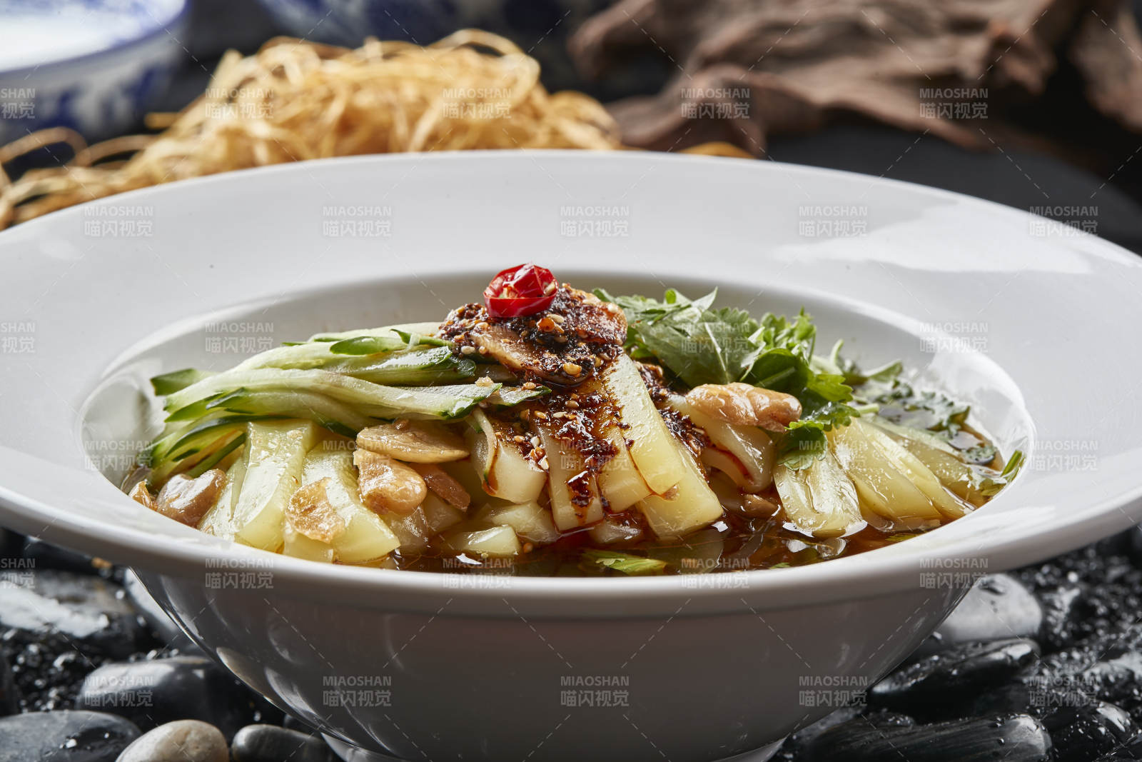 兰花豆黄瓜醋豌豆凉粉图片