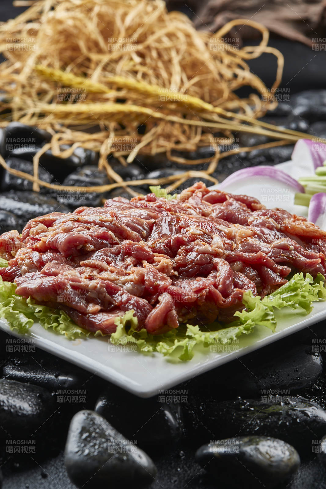 烤肉食材腌渍极品牛五花肉图片