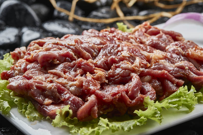 烤肉食材腌渍极品牛五花肉图片