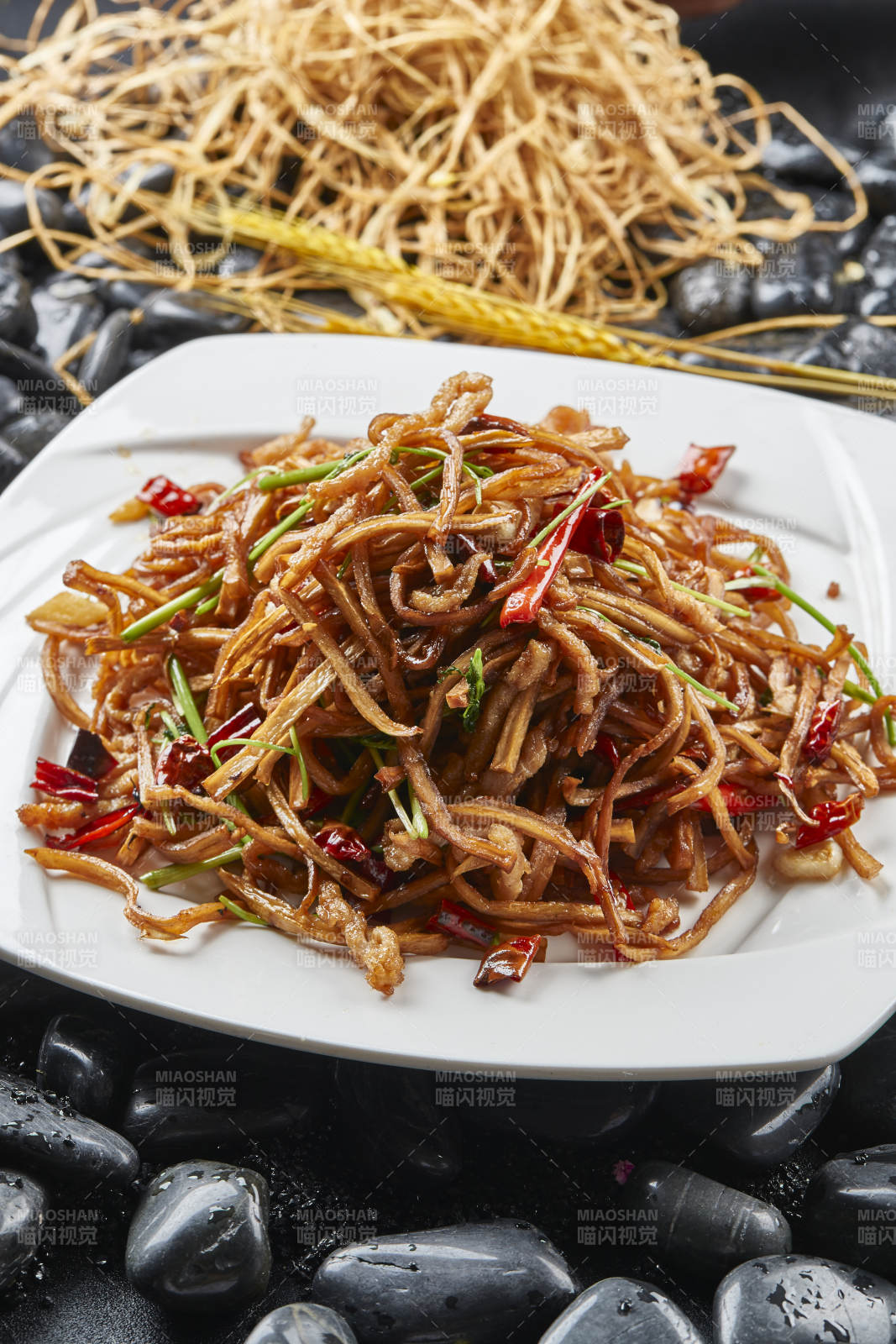 辣炒肉丝杏鲍菇图片